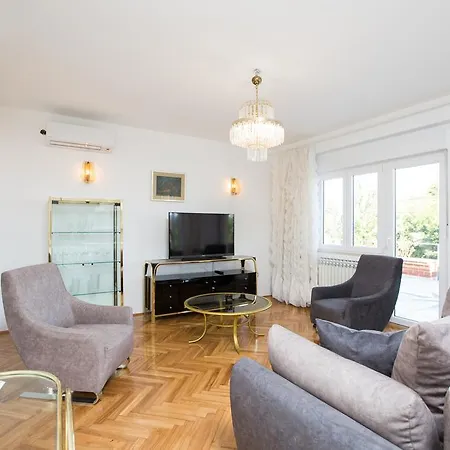 Pepi Apartment Lovran