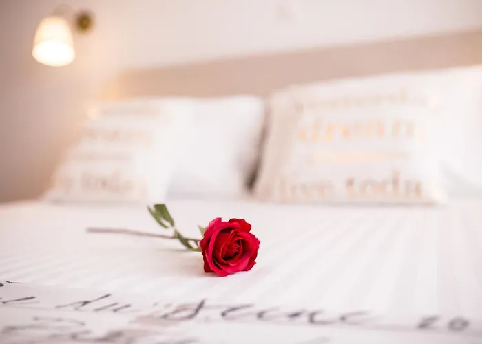 アパート Pepi ロヴラン